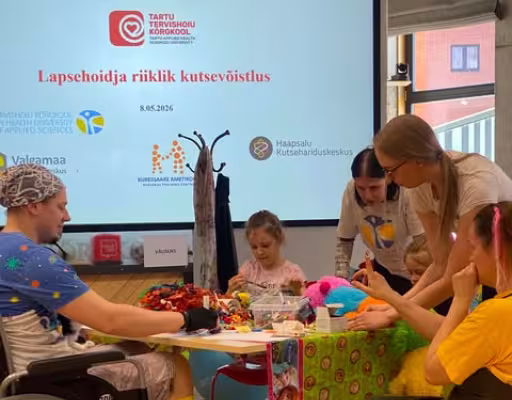 Kõrgkooli õppurid osalesid lapsehoidjate kutsemeistrivõistlustel Tartus
