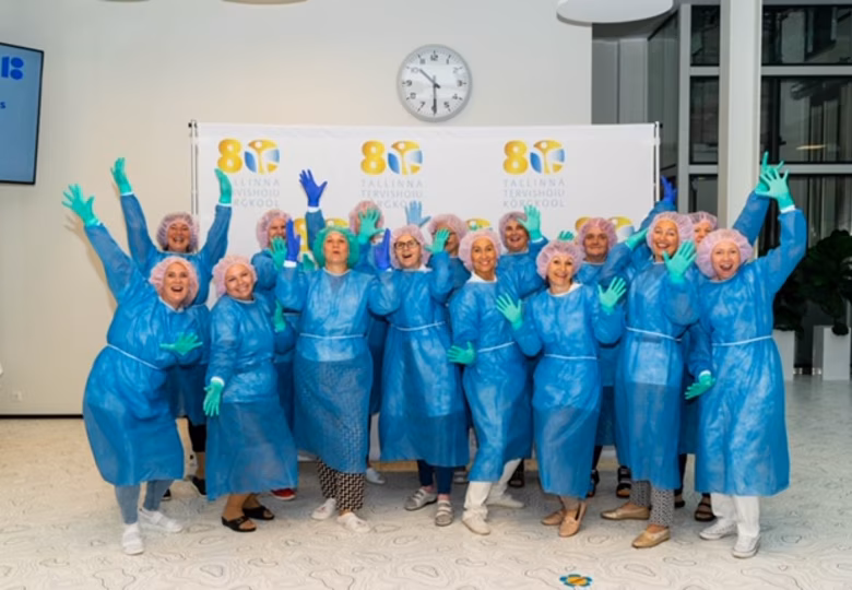 KLÕPS | Palju õnne lõpetajatele! Täna saab lõbi projekt "Õed tagasi tervishoidu"