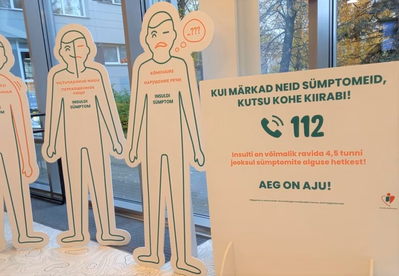 Ida-Viru Keskhaigla insuldile pühendatud pop-up näitus Tallinna Tervishoiu Kõrgkooli aatriumis