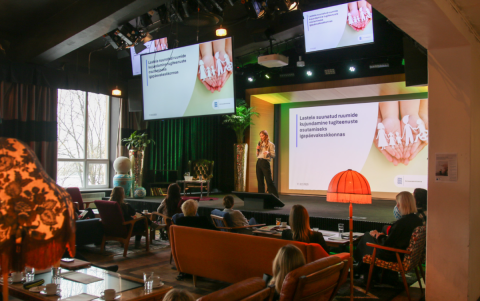 Grete Eiche ettekanne seminaril. Pildi autor: Nele Volbrück, Velvet.